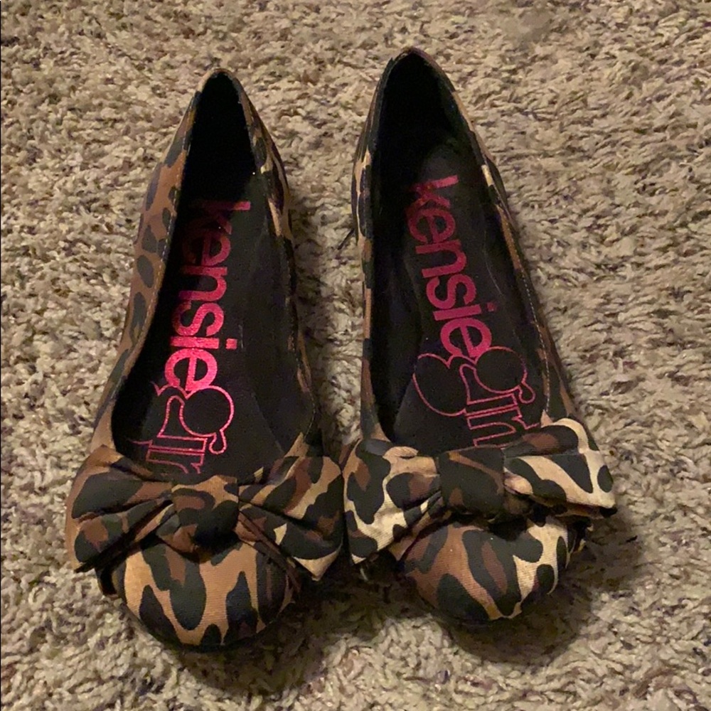 Kensie girl leapord flats, worn 1-5 times